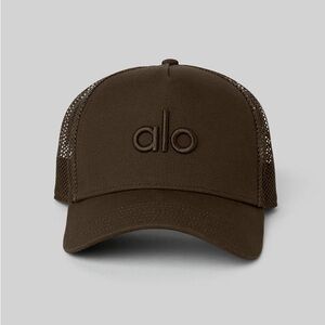 Alo Yoga, District Trucker Hat, Espresso